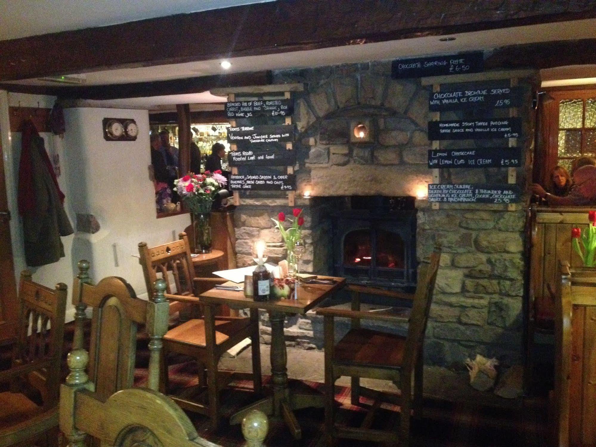 The Dalesman Country Inn Sedbergh Extérieur photo